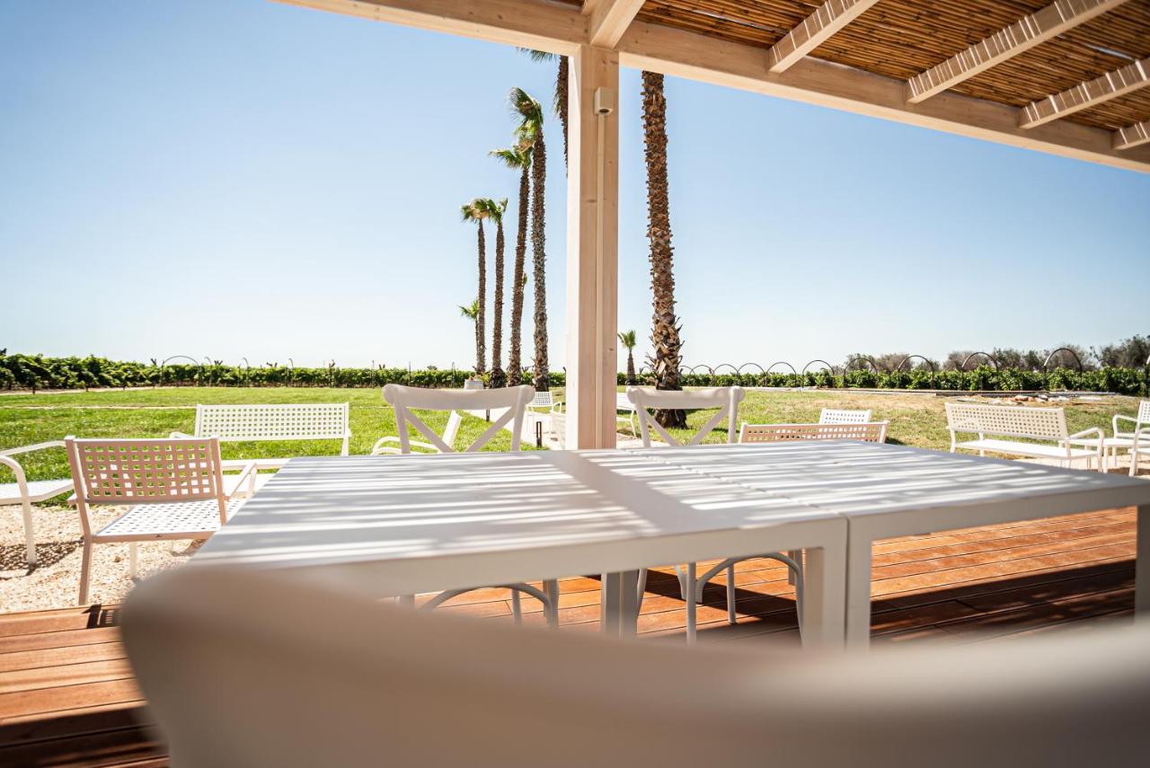 Masseria Torleanzi Wine Relais San Pietro Vernotico Eksteriør bilde