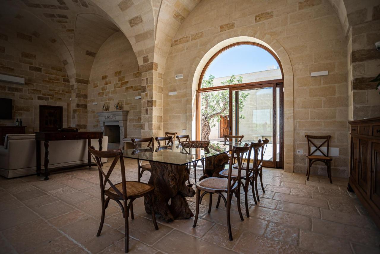 Masseria Torleanzi Wine Relais San Pietro Vernotico Eksteriør bilde