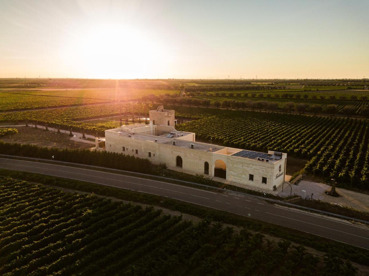 Masseria Torleanzi Wine Relais San Pietro Vernotico Eksteriør bilde