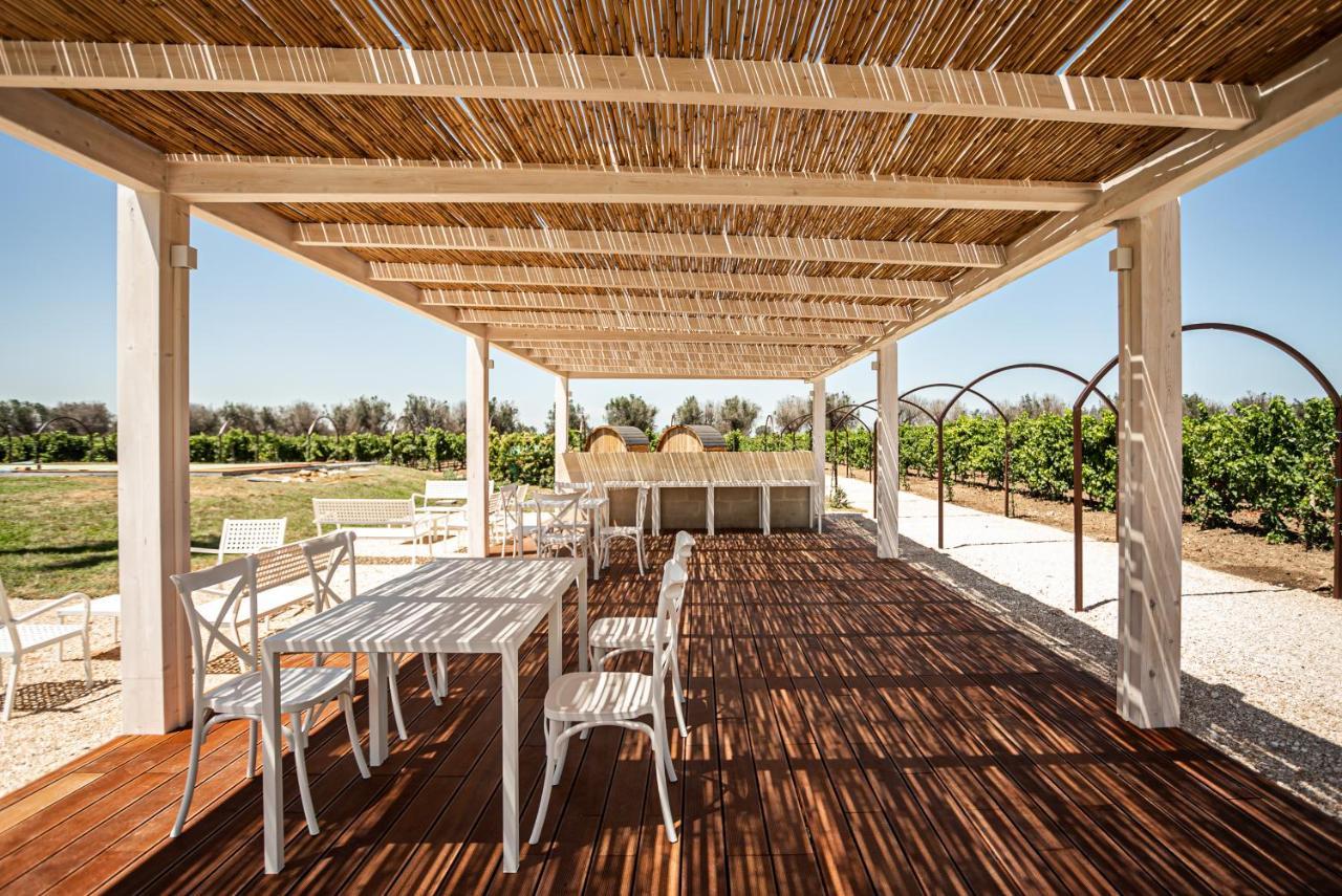 Masseria Torleanzi Wine Relais San Pietro Vernotico Eksteriør bilde