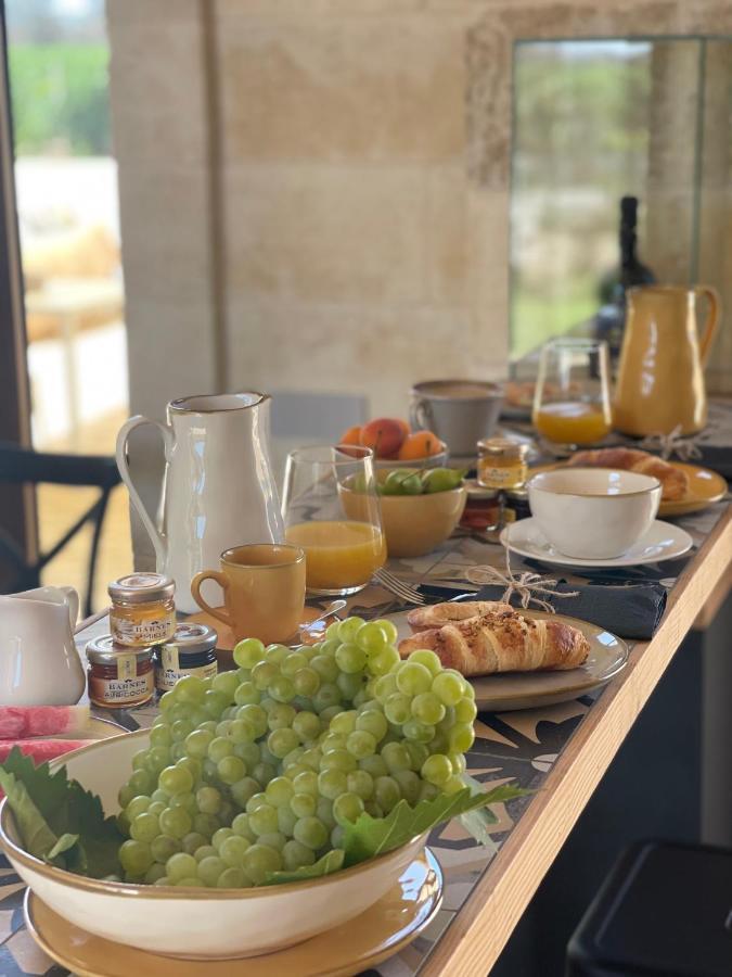 Masseria Torleanzi Wine Relais San Pietro Vernotico Eksteriør bilde