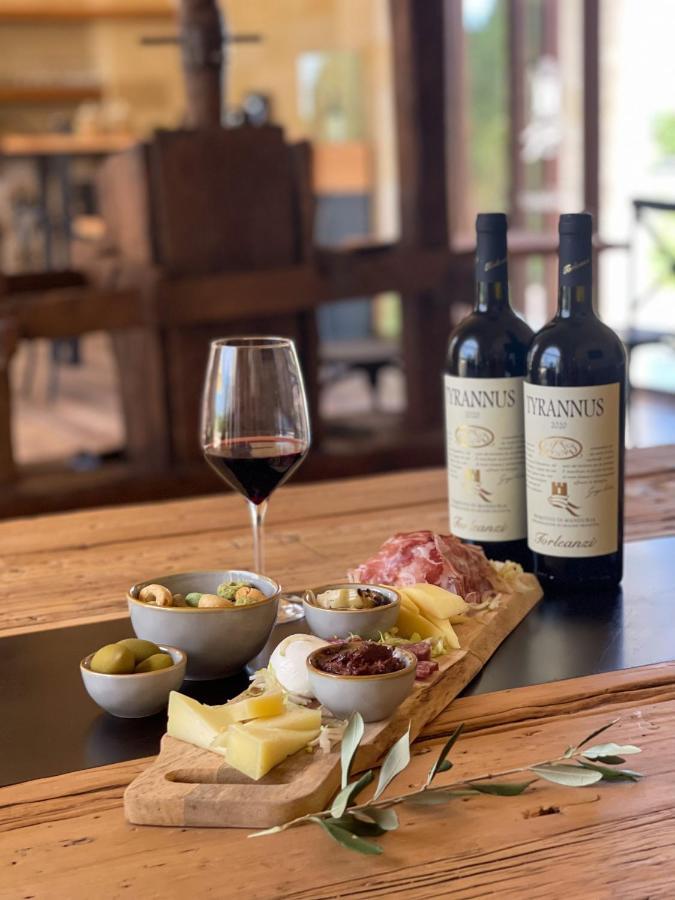 Masseria Torleanzi Wine Relais San Pietro Vernotico Eksteriør bilde